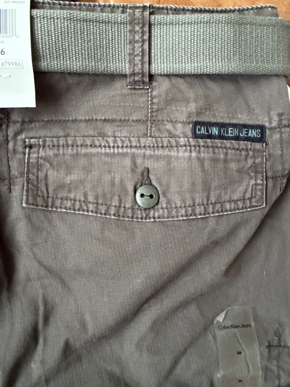NWT Calvin Klein Jeans Cargo Shorts with Belt - Picture 8 of 10